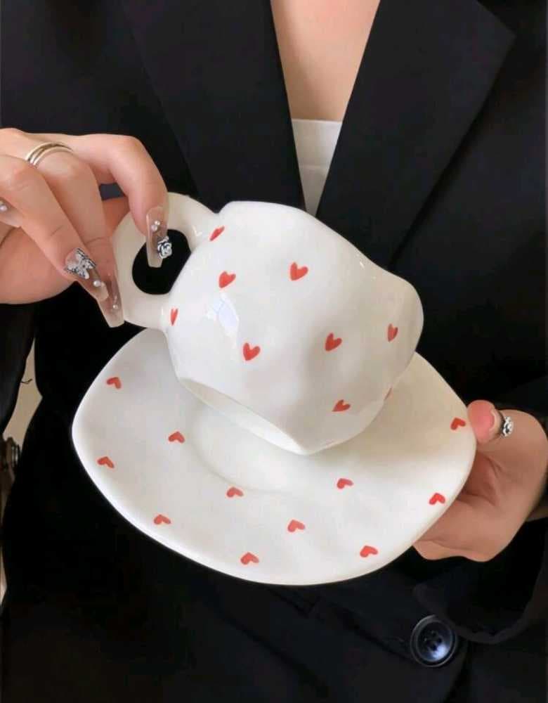 كوب قلوب حمراء صغيرة 300 ملي